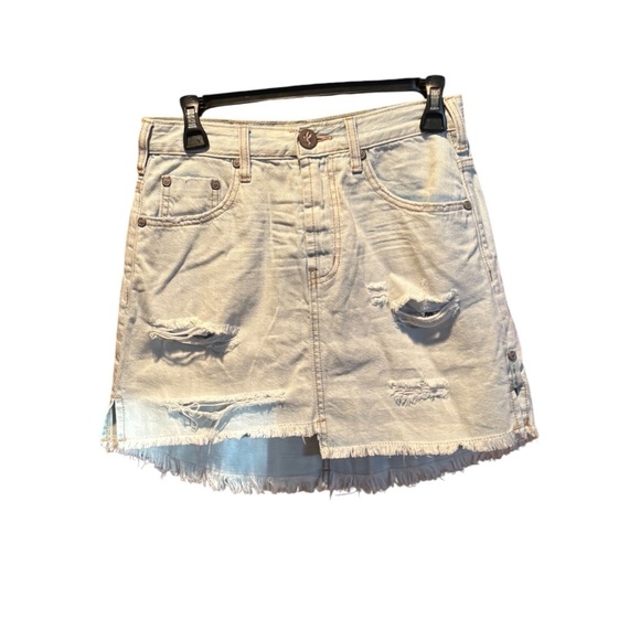 One Teaspoon Dresses & Skirts - One Teaspoon Women's Brando Denim Jean Distressed Mini Skirt Light Wash Size 26